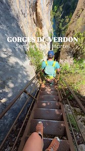 Tu connais le Sentier Blanc Martel dans les Gorges du Verdon ? Une randonnée incroyable avec des paysages à couper le souffle ! ⚠️ le passage des escaliers est raide et étroit ! 🅿️ La Palud-sur-Verdon 🚌 Navette jusqu’au départ au Chalet Maline (à réserver !) 🥾 14km et 1000m D 🔙 Navette à l’Auberge du Point Sublime 🐶 Chiens NON autorisés 🚫 🏊 Baignade interdite ℹ️ Toutes les infos sur hikesandtravels . com #blancmartel #rando #fieredusud #hello_france #merveillesdefrance #lac #lake #suddela