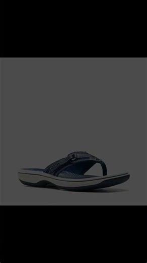 Discover the Clarks Women's Breeze Sea Flip-Flop!