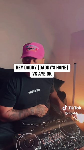 Usher's Hey Daddy vs. J Boog's Aye Ok Mashup