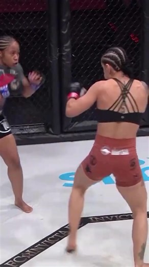 😂😂😂 #UFC #MMA #MixedMartialArts #WMMA #Knockout #KO #Lmao #Funny