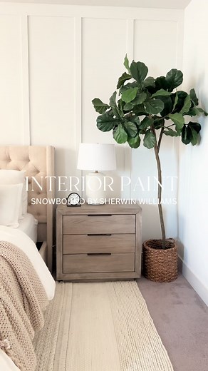 Creamy White Walls: Snowbound by Sherwin-Williams