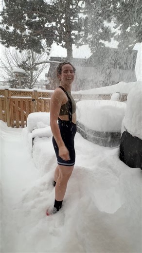 Best way to cool down after an indoor trainer ride when in Canada❄️ #athlete #canada #canadalife | Sorbs