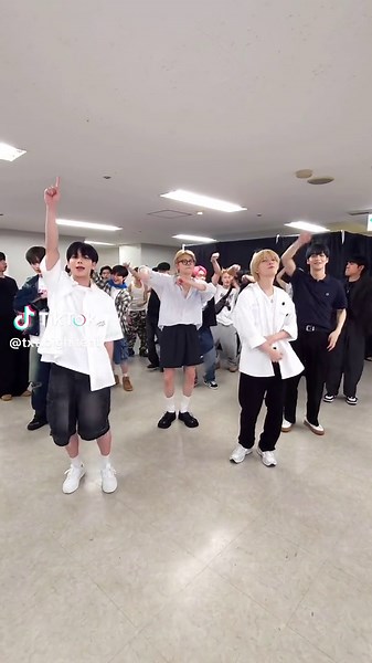 TXT Galaxy Open Always Wins Phryges Collaboration