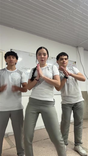 Find the Best Prom Dance Moves for 2026