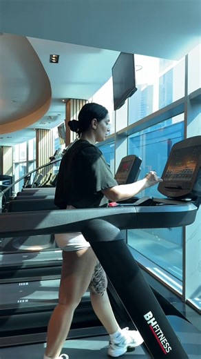 Explore Fitness Übungen mit Shafamah und Afamah