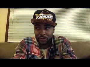 Boyfriend roleplay Part 5(Cold Feet)[Hands movement, gum, whispering, kissing and mouth sounds]