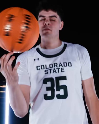 LET'S GOOOOOOOOOOOOOOOOOOOOO!!!! 🔥🔥🔥HE'S STAYING HOME! 🐏Can't wait to see you back to work in the PAC-12 era @kyle_j15!! 🫡