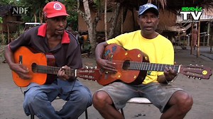"ANOTHER STRINGBAND MUSIC from GULF PROVINCE" Another stringband music coming all the way from featuring Akahus Stringband of Hururu Village alongside the stretchy beautiful black sandy beach ⛱️ of Orokolo Bay in Ihu, Gulf Province. Akahus Stringband featuring one of their many popular single titled "Hahi Iroki". | RURAL TV Papua New Guinea