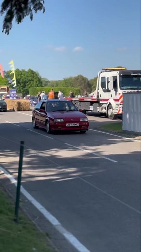 Renault 19: A Nostalgic Journey Through 90s Cars