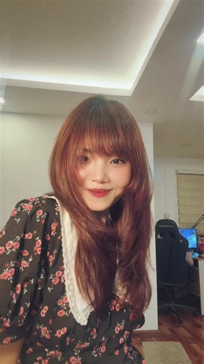 Micro Bangs: Trends in Hairstyle for Young Styles