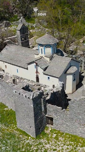 Manastiri i Dhjuvianit #albania #travel #bee #nature #turismo #dhuvjan #monastery