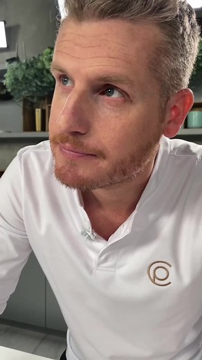 Create the thinnest and the crispiest Mille Feuille of your life. Impossible, right? Yann is very proud of this recipe and technique and passionately shares it with you because we are a pastry family he can trust! Grab a spoon and dig into this dessert! In his Online PastryClass, Yann Couvreur teaches you how to make the best-selling desserts from his world-famous Parisian pastry boutique chain. Learn to make Tarts, Cakes, Eclairs, and the famous a-la-minute Mille Feuille that you can eat with a