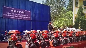 Help us to continue to serve here and all over the world in 2022 with your gifts to this year's Covenant Mission's Christmas offering! We're using every penny of this offering to feed the hungry; to bring lift to our communities locally and around the world; to equip and send teachers, social workers and others to places from Baltimore to Southeast Asia... bringing powerful glimpses of the Kingdom of God everywhere we go! covenantexperience.com | Covenant Church | Facebook