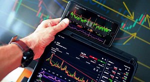 Cochin Shipyard, Triveni Turbine and Oracle Financial Services Software shares: Buy, sell or hold—What should investors do with these stocks?