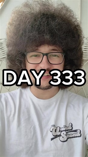 Day 333 of not cutting my hair until @Manchester United win 5 games in a row! 🙌 Current Streak - 1/5 #hairgrowth #manunited #hairchallenge #manchesterunited #rubenamorim