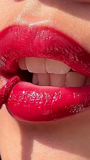 Introducing JuiceTint: The Ultimate Hydrating Lip Tint!