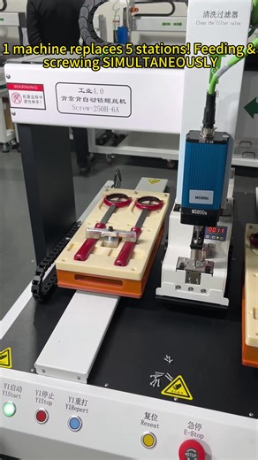 Máquina Automática: Alimentos y Tornillos Simultáneos