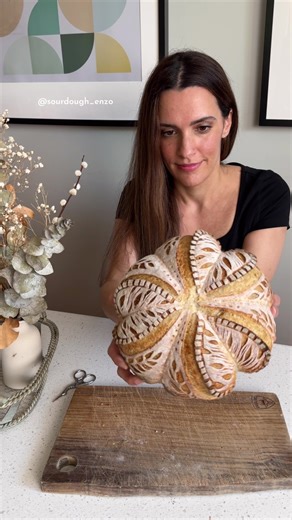 Leaf Sourdough Bread: Scoring Techniques and Tips