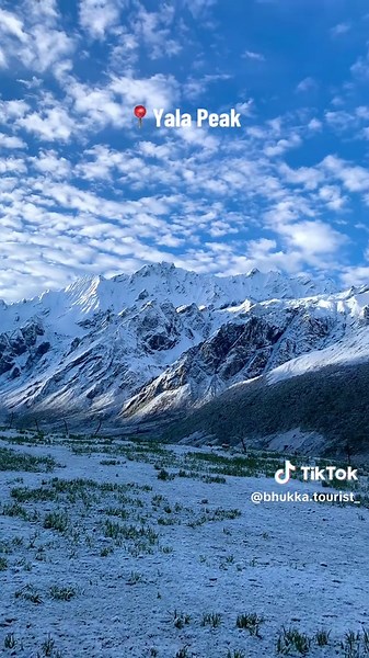 Explore Yala Peak: Trekking in the Himalayas