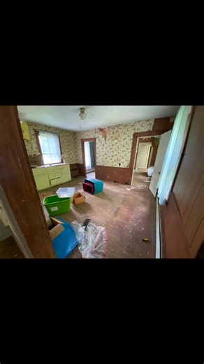 Cleaning up the 2nd story kitchen #cleanup #oldkitchen | Videos Reviewss