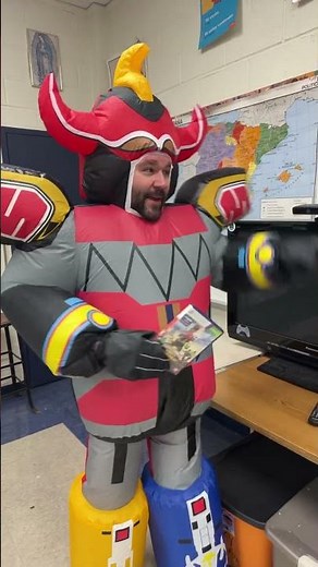 Playing Xbox 360 Kinect games!