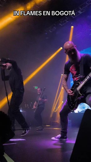 IN FLAMES dio un gran concierto en el Royal Center de Bogotá, con toda la energía de los suecos en la capital colombiana. un evento @Lemmyprods #inflames #deathmetal #metalmusic #metalhead #metaleros