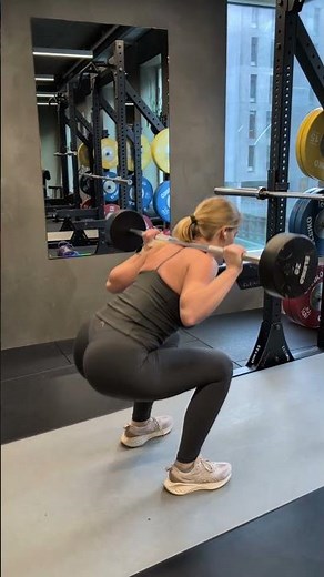 4 Steps to Perfect Squats: Beginner to Barbell Explained #howtosquat #fitnessforbeginners