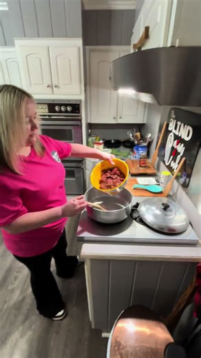 Nothing beats a fresh beef rice and gravy #fyp #viral #foryourpage #theblindcajuncook #omg