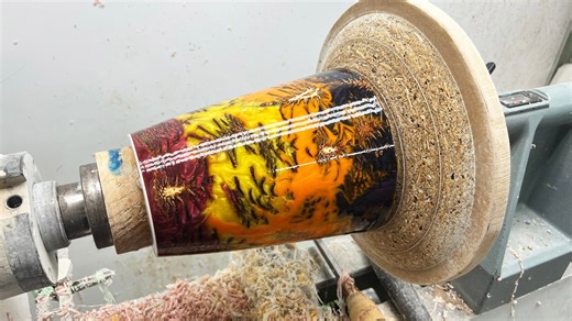 I turned pine cones into a stunning vase 🌅