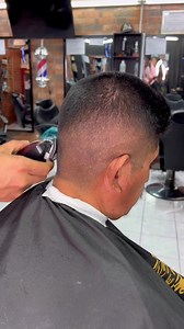 158K views · 4.9K reactions | TUTORIAL PARA PRINCIPIANTES  facilitó cómo realizar un corte desde 0.5, no todo es fade | Reggae Barber | Facebook