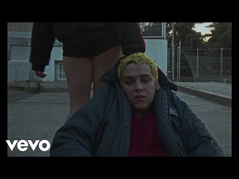 Barry B - Chocolate Axe (Video Oficial)