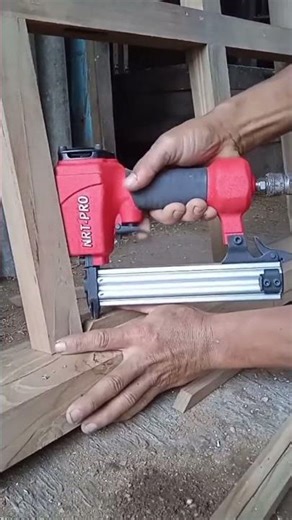 installing window trim👍#carpenter #woodworking #furniture #wood #diy #shorts