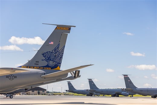 128th Air Refueling Wing | The command jet is quickly becoming one of our most photographed in the fleet and we can see why! Master Sgt. Elizabeth Cywinski, 128th... | Instagram