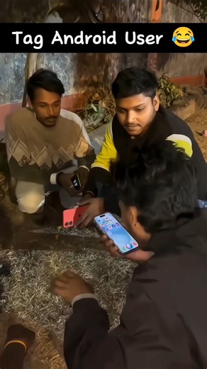 Tech Aaku on Instagram: "iPhone vs Android: The Ultimate Flashlight Flex! 😎🔦 Doston, iPhone ke features toh sab jaante hain, par Android users ke paas bhi kuch kamaal ke 'hidden gems' hote hain! 📱✨ Agar aapke paas Motorola ya koi aur Android phone hai, toh ye "Fast Torch" wala gesture try zaroor karna. Aakhir "Jugaad" hi toh asli power hai! 😂 Comment mein batao: Team iPhone 🍎 ya Team Android 🤖? #AndroidHacks #iPhoneVsAndroid #TechJugaad #MotorolaGestures #HiddenFeatures"