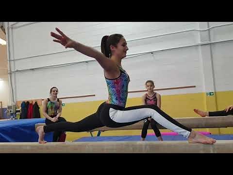 SCIVOLO IN SPACCATA CHALLENGE!!! ginnastica artistica CSB