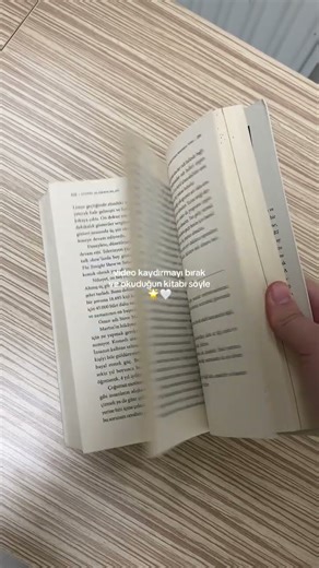 neler okuyorsunuzz 🙌🏻 #keşfet #keşfetbeniöneçıkar #booktok #bookstagram #keşfetteyiz