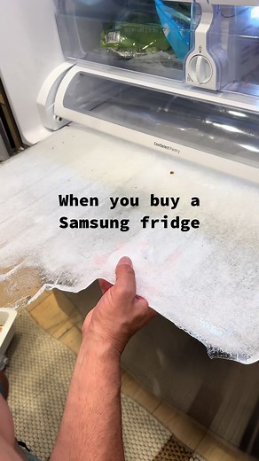 🗑️ 🗑️ broken ice machine, this sheet of ice in the fridge, broken shelves. #samsungfridge #samsungrefrigerator #samsung