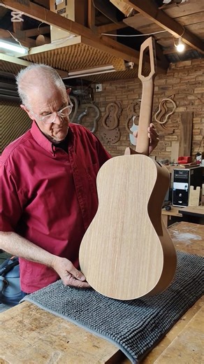 Nautilus is progressing very nicely indeed. Testing a new phone which, evidently has one of the best cameras, made by Zeiss. | Murray Kuun Guitars