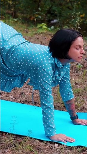 NATURE YOGA FLOW | EVELINA’S ELEGANT STRETCH IN THE WOODS