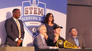 "We are here for something special. Not for athletics but for innovators. For future scientists, engineers, coders, inventors." 👏 Check out this recap of the Missouri STEM Signing Day. This is an event that celebrates and awards scholarships to Missouri high school seniors as they make their commitments to study a STEM field at a 4-year or 2-year college or technical school. For more: https://bit.ly/44bzuM2 | Boeing Careers
