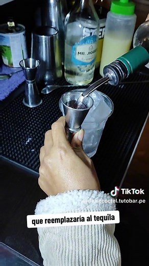 Coco Loco: Receta de Coctel Tropical