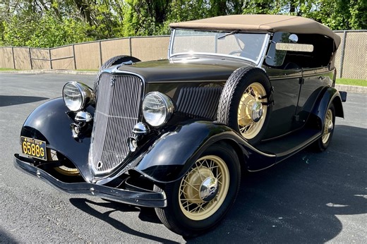 1933 Ford Model 40 V8 Deluxe Phaeton