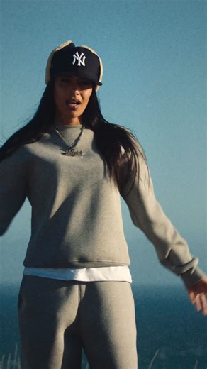 NO LOVE. MUSIC VIDEO OUT NOW AND AVAILABLE ON ALL PLATFORMS!!!!🫀 cried my blood, sweat and tears for this video, I really hope you love it 🩷 creative director @lostgirl.official video production @aukesmedia lighting @matteblacklondon drone operator @helihaych edit and grade @aukesmedia vfx @thisandthatmedia makeup @saphiaayesha hair @wigsbyfoster styling @nataliemickey music producer @heythisisgg writer @lostgirl.official engineer @sneakyse8 mix and master @its.okan management @monzinthecity l