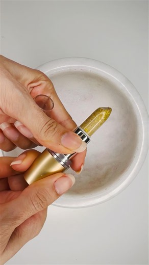 Smashing Gold💛Glitter Lipstick 💄! #satisfying #makeupslime #lipstick #viral #shortvideo #shorts