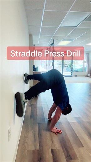 Straddle Handstand Negative, Chest Facing Wall #movementpractice #straddlepresshandstand
