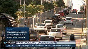 O DPVAT voltará a ser cobrado em 2025. O novo imposto intitulado SPVAT (Seguro obrigatório para proteção de vítimas de acidentes de trânsito) começará a ser cobrado em 2025. O valor ainda não está disponível para consulta, mas estima-se que fique entre R$ 50,00 e R$ 60,00. Confira: | SBT Paraná