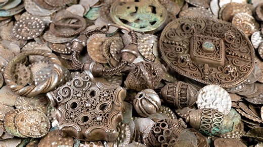 20,000 silver pieces found in one of Sweden's largest treasure discoveries