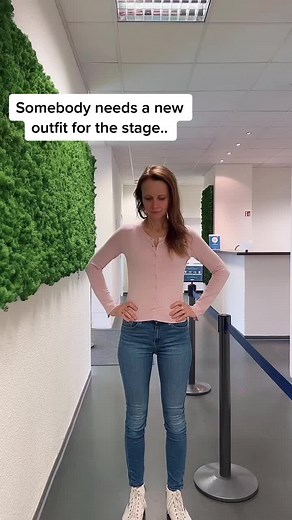 Susanne Schöne Stage Outfit Showcase