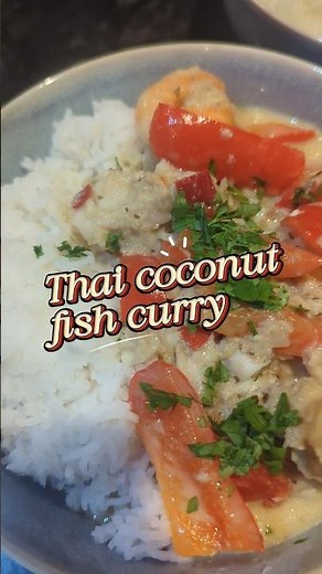 Thai coconut fish curry recipe perfect for mealprep #food #easyrecipe #mealprep #curry