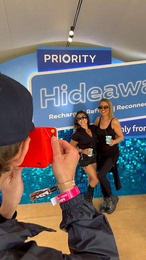 Experience LIDO Festival in style at our exclusive Priority Hideaway! 👀 Enjoy free massages, WiFi, phone charging, ice cream, fresh trims, and face glitter… just for Priority members. 🤩 Don’t miss out, come recharge and refresh with us! ⚡️ #O2Priority #LIDOFestival | O2